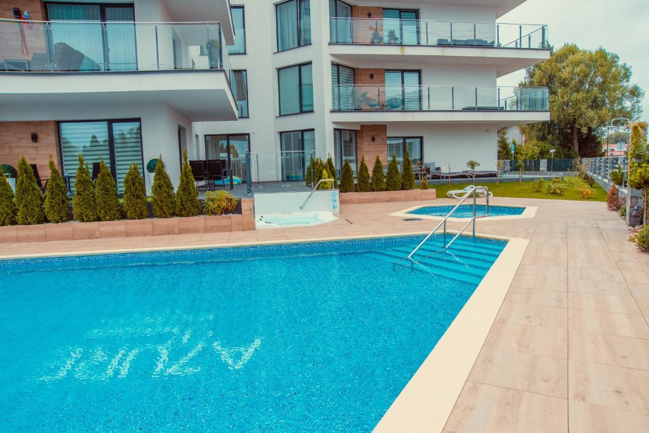 Azure Mare Apartamenty B&M 코워브제크 외부 사진